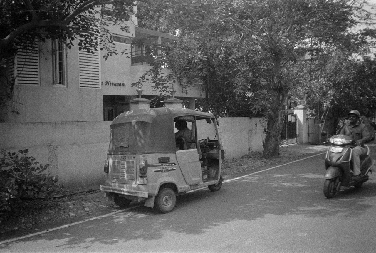 Yashika MG-2 | Point & Shoot Film Camera | Fair