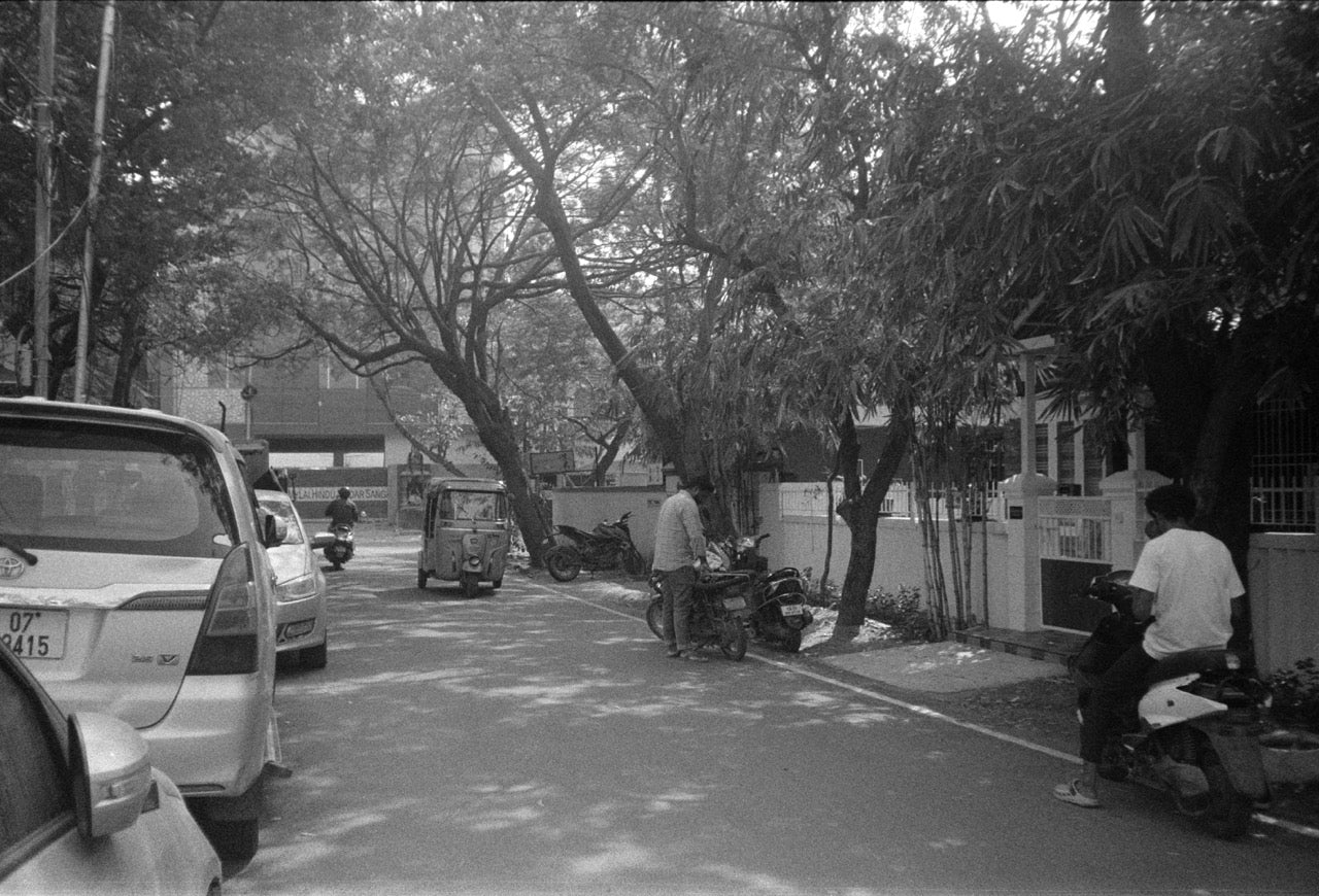 Yashika MG-2 | Point & Shoot Film Camera | Fair