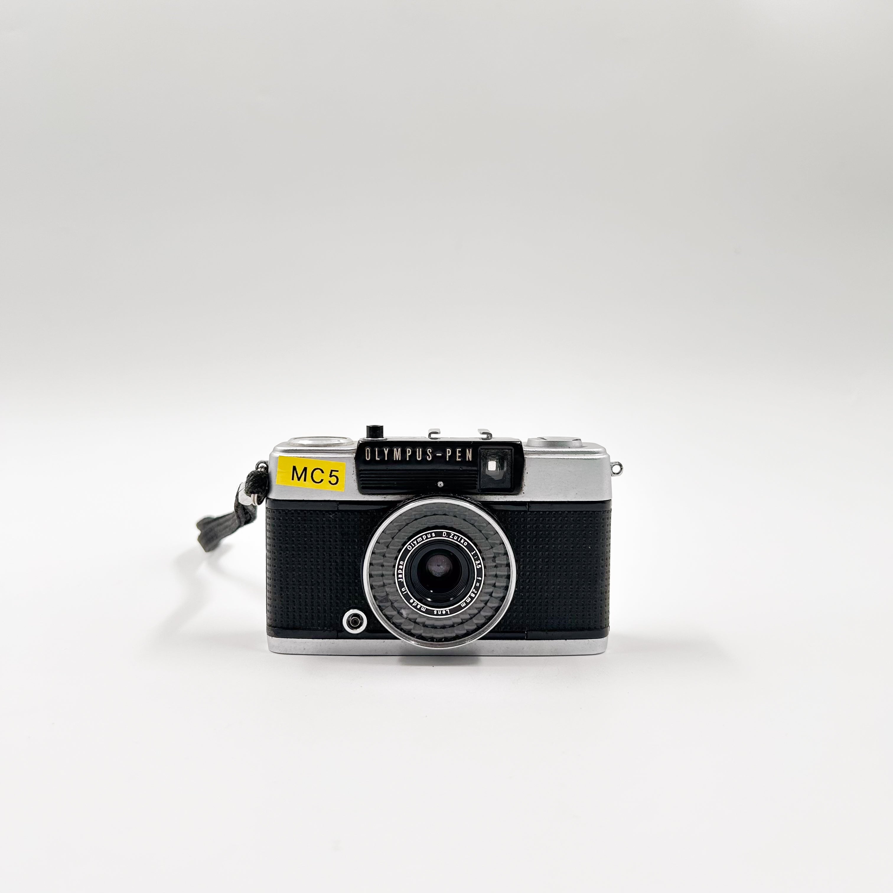 Olympus Pen EE-3 35mm Point Shoot Half Frame Camera Good