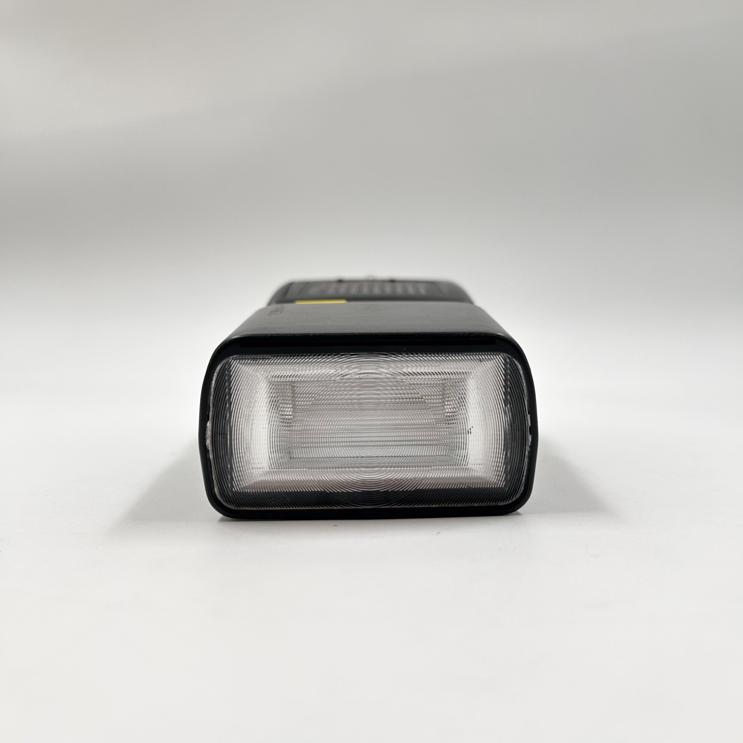 LumoPro LP120 | Electronic Hot-Shoe Flash | Excellent
