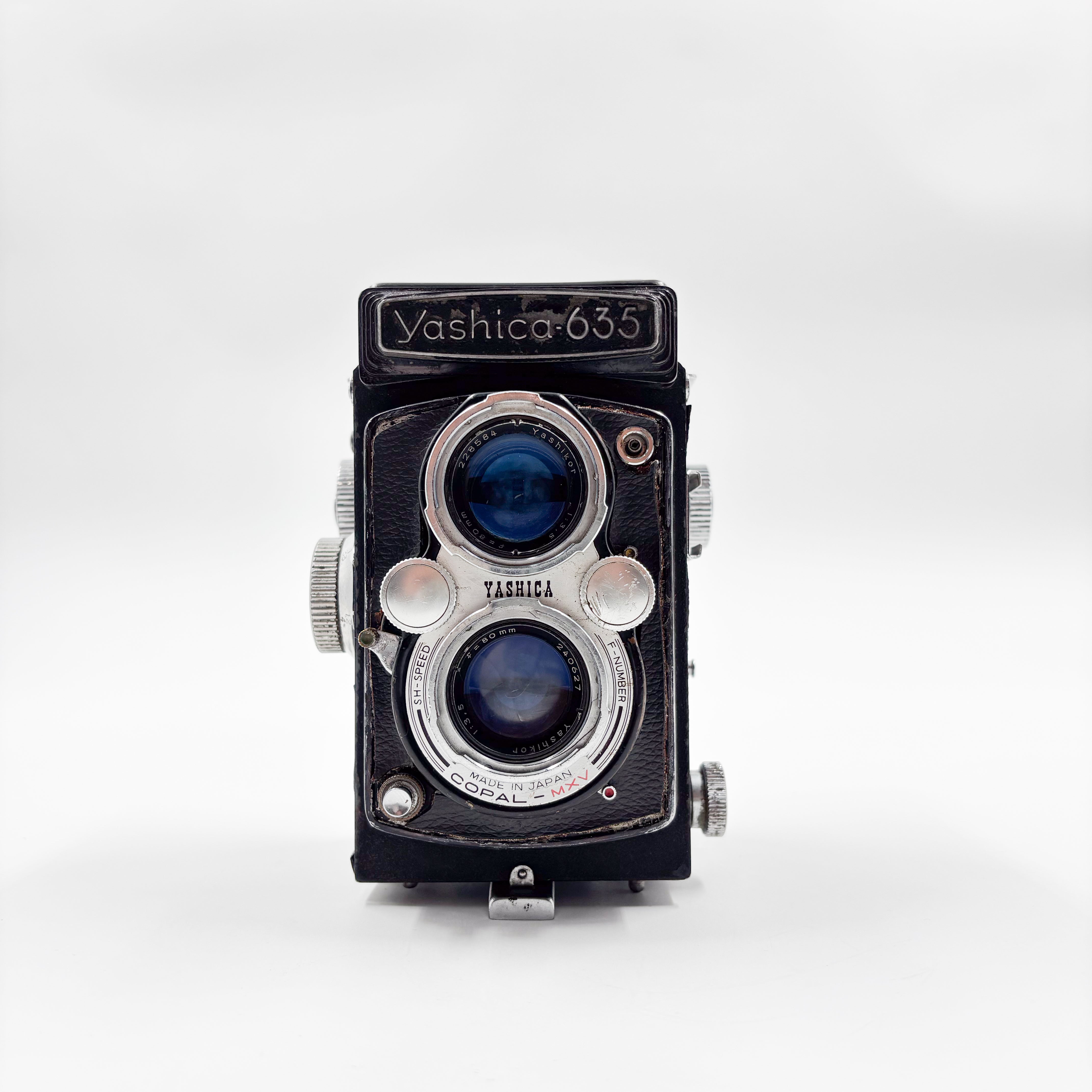 Yashica 635 Medium Format TLR Film Camera Rated (7/10)